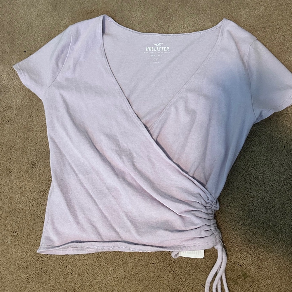 Hollister, must have collection baby tee